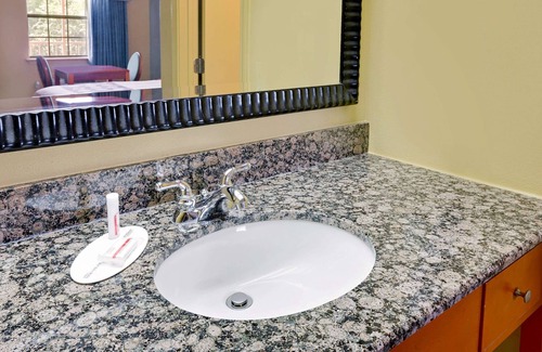 Hazen Hotel | Budget-Friendly Super 8 by Wyndham Hazen with Breakfast