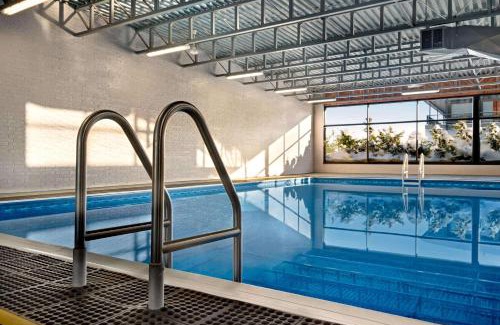 Hearst Hotel | Pet-Friendly Retreat at Super 8 by Wyndham Hearst ON
