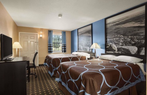 Henryetta Hotel | Comfortable Stay at Super 8 by Wyndham Henryetta