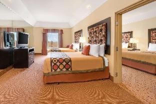 Hidalgo Hotel | Pet-Friendly Super 8 by Wyndham Near La Plaza Mall