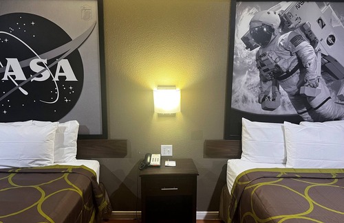 Barker Hotel | Comfortable Stay at Super 8 by Wyndham Houston Northwest