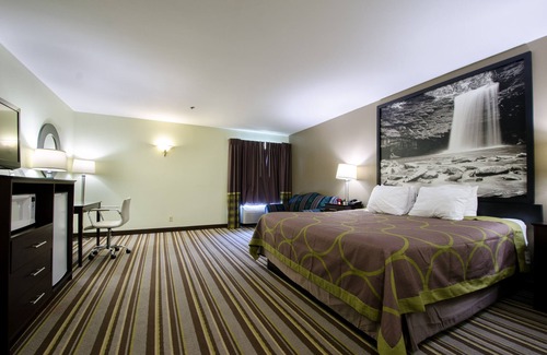 North Chesterfield Hotel | Budget-Friendly Stay at Super 8 by Wyndham Hull Street