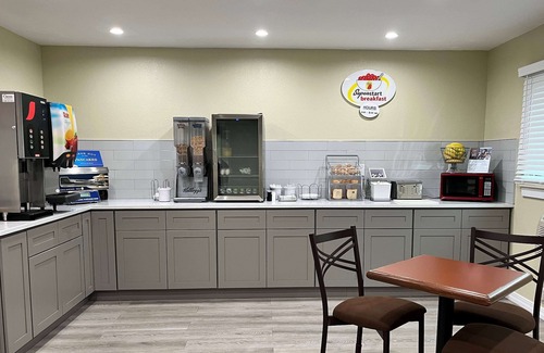 Beech Grove Hotel | Comfortable Stay at Super 8 by Wyndham Indianapolis