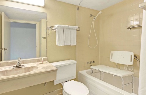 Indianapolis Hotel | Budget-Friendly Stay at Super 8 by Wyndham Indianapolis South