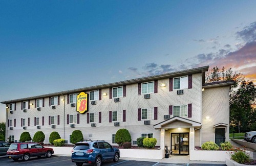 Johnstown Hotel | Affordable Stay at Super 8 by Wyndham Johnstown/Gloversville