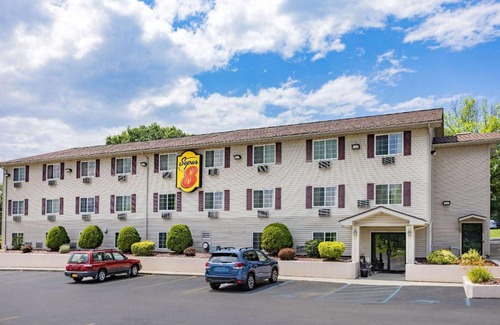 Johnstown Hotel | Affordable Stay at Super 8 by Wyndham Johnstown/Gloversville