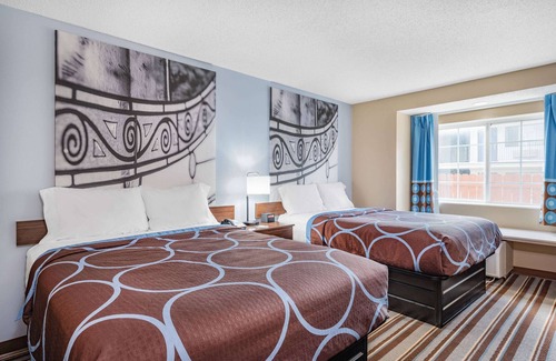 Joliet Hotel | Comfortable Stay at Super 8 by Wyndham Joliet with Breakfast