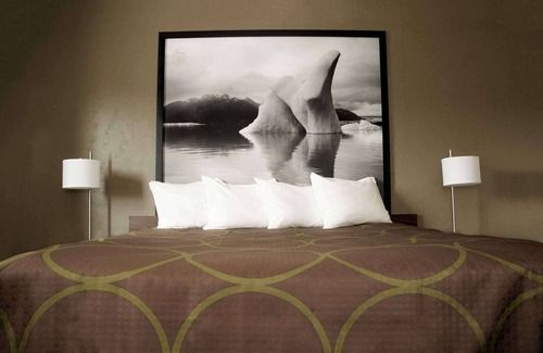 Mendenhall Valley Hotel | Comfortable Stay at Super 8 by Wyndham Juneau with Breakfast