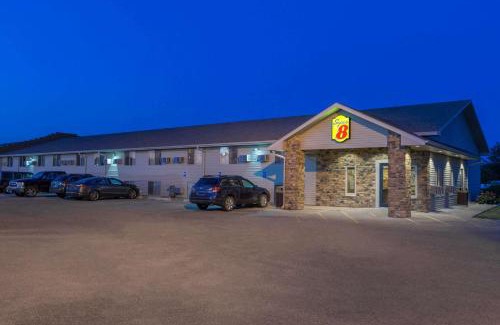 Kearney Hotel | Budget-Friendly Stay at Super 8 by Wyndham Kearney