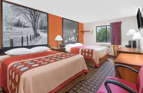Kent Hotel | Budget-Friendly Stay at Super 8 by Wyndham Kent/Akron