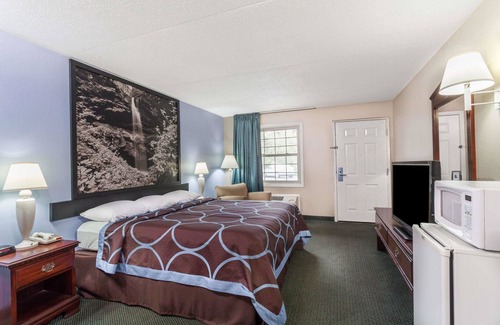 Kingston Hotel | Budget-Friendly Stay at Super 8 by Wyndham Kingston