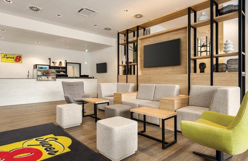 Altstadt Hotel | Budget-Friendly Stay at Super 8 by Wyndham Koblenz