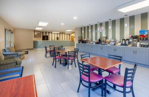 La Grange Hotel | Comfortable Stay at Super 8 by Wyndham La Grange, KY