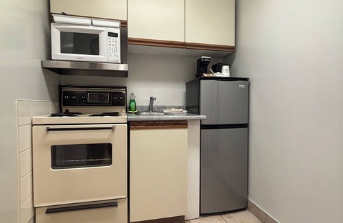Southwest Calgary Hotel | Discover Comfort at Super 8 by Wyndham Macleod Trail Calgary