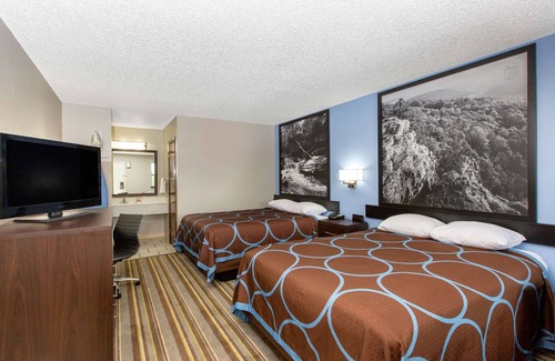 Malvern Hotel | Budget-Friendly Stay at Super 8 by Wyndham Malvern