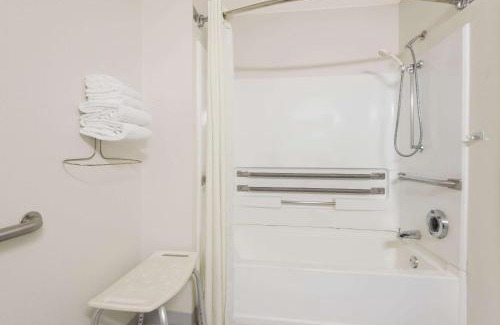 Maysville Hotel | Budget-Friendly Stay at Super 8 by Wyndham Maysville KY