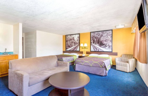 Mesa Hotel | Budget-Friendly Stay at Super 8 by Wyndham - Mesa/Gilbert