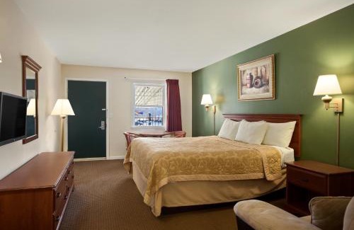 Mifflinville Hotel | Pet-Friendly Super 8 by Wyndham Mifflinville Awaits You