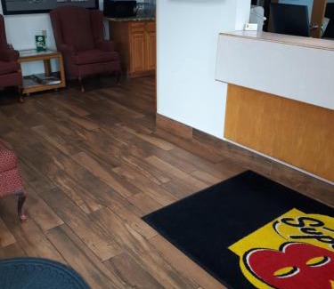Minot Hotel | Budget-Friendly Stay at Super 8 by Wyndham Minot Airport