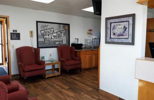 Minot Hotel | Budget-Friendly Stay at Super 8 by Wyndham Minot Airport