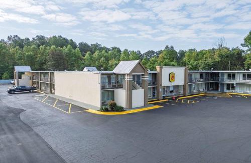Morganton Hotel | Pet-Friendly Comfort at Super 8 by Wyndham Morganton