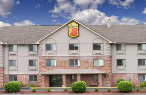 Dellslow Hotel | Convenient Stay at Super 8 by Wyndham Morgantown