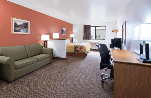 Dellslow Hotel | Convenient Stay at Super 8 by Wyndham Morgantown