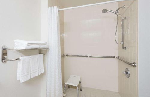 Dellslow Hotel | Convenient Stay at Super 8 by Wyndham Morgantown
