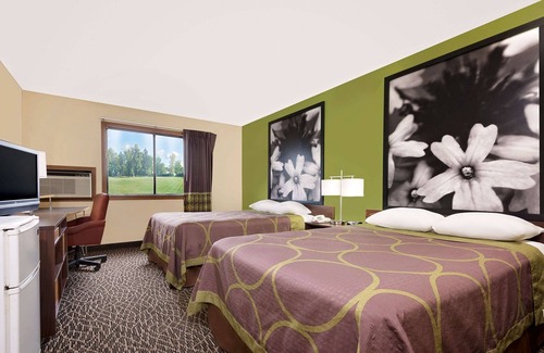 Muncie Hotel | Affordable Stay at Super 8 Muncie/Ball St. with Breakfast