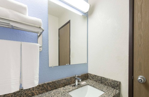 New Castle Hotel | Accessible Stay at Super 8 by Wyndham New Castle