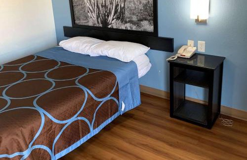 Alhambra Hotel | Budget-Friendly Stay at Super 8 by Wyndham Phoenix West