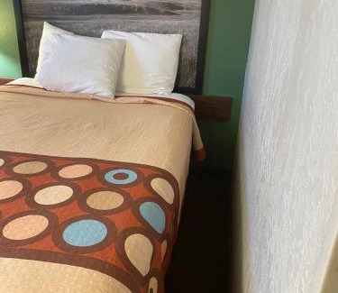 Pierre Hotel | Pet-Friendly Escape at Super 8 by Wyndham Pierre SD