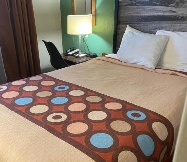 Pierre Hotel | Pet-Friendly Escape at Super 8 by Wyndham Pierre SD