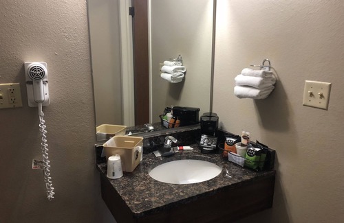 Pocatello Hotel | Comfortable Super 8 by Wyndham Pocatello with Breakfast