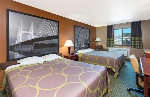 Poplar Bluff Hotel | Budget-Friendly Stay at Super 8 by Wyndham Poplar Bluff