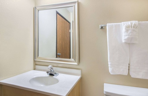Portales Hotel | Super 8 by Wyndham Portales