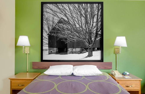 Radford Hotel | Budget-Friendly Stay at Super 8 by Wyndham Radford VA