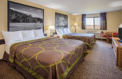 Remington Hotel | Comfortable Stay at Super 8 by Wyndham Remington