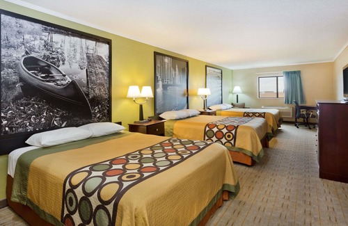 Rochelle Hotel | Budget-Friendly Stay at Super 8 by Wyndham Rochelle