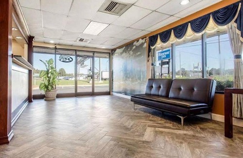 Gold Rock Hotel | Convenient Stay at Super 8 by Wyndham Rocky Mount