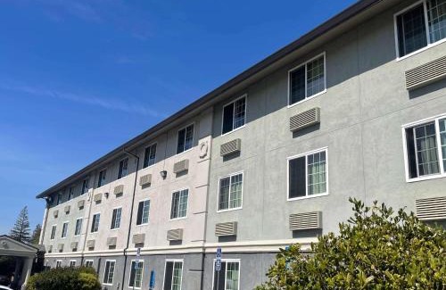 Parkway-South Sacramento Hotel | Convenient Stay at Super 8 by Wyndham Sacramento