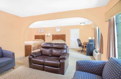 San Angelo Hotel | Budget-Friendly Super 8 by Wyndham San Angelo for Families