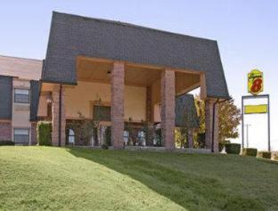 Sapulpa Hotel | Convenient Stay at Super 8 by Wyndham Sapulpa/Tulsa Area