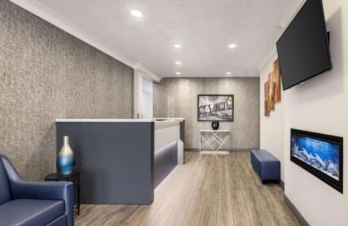 Sarnia Hotel | Comfortable Stay at Super 8 by Wyndham Sarnia ON