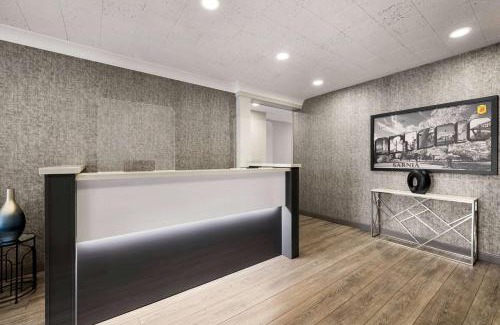 Sarnia Hotel | Comfortable Stay at Super 8 by Wyndham Sarnia ON