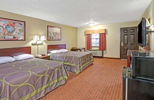 Shawnee Hotel | Budget-Friendly Stay at Super 8 by Wyndham Shawnee