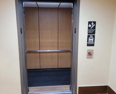 Show Low Hotel | Pet-Friendly Comfort at Super 8 by Wyndham Show Low