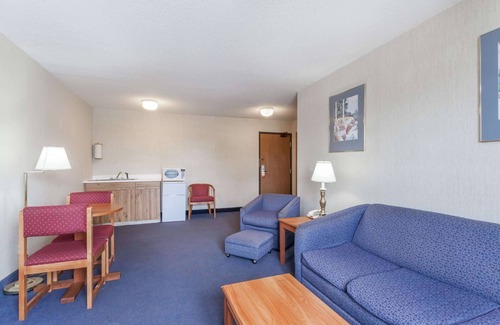 Sidney Hotel | Comfortable Stay at Super 8 by Wyndham Sidney NY