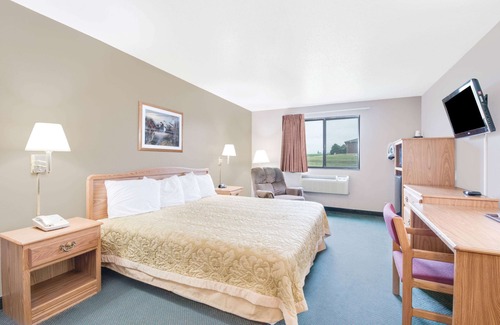 Sisseton Hotel | Eco-Friendly Comfort at Super 8 by Wyndham Sisseton