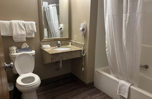 Sturtevant Hotel | Guest Rated Super 8 by Wyndham Sturtevant with Pool Access